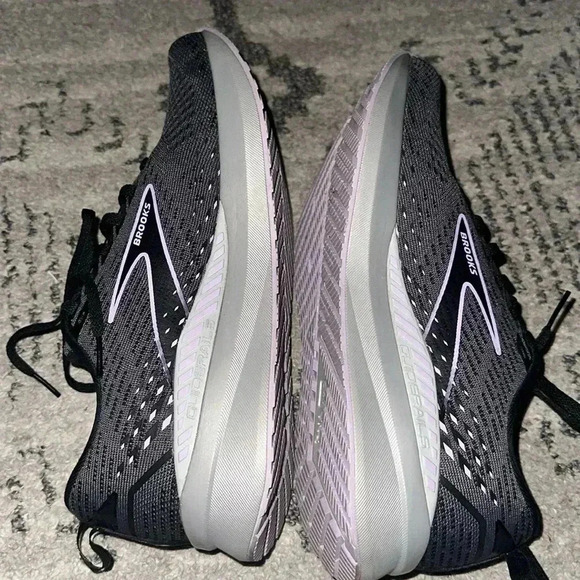 Women’s Brooks Levitate 5 Guiderails size 10 - Picture 5 of 7